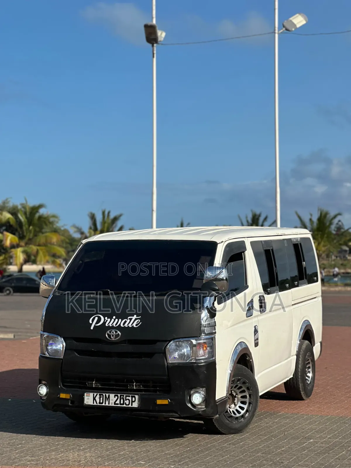 Toyota HiAce 2016 White