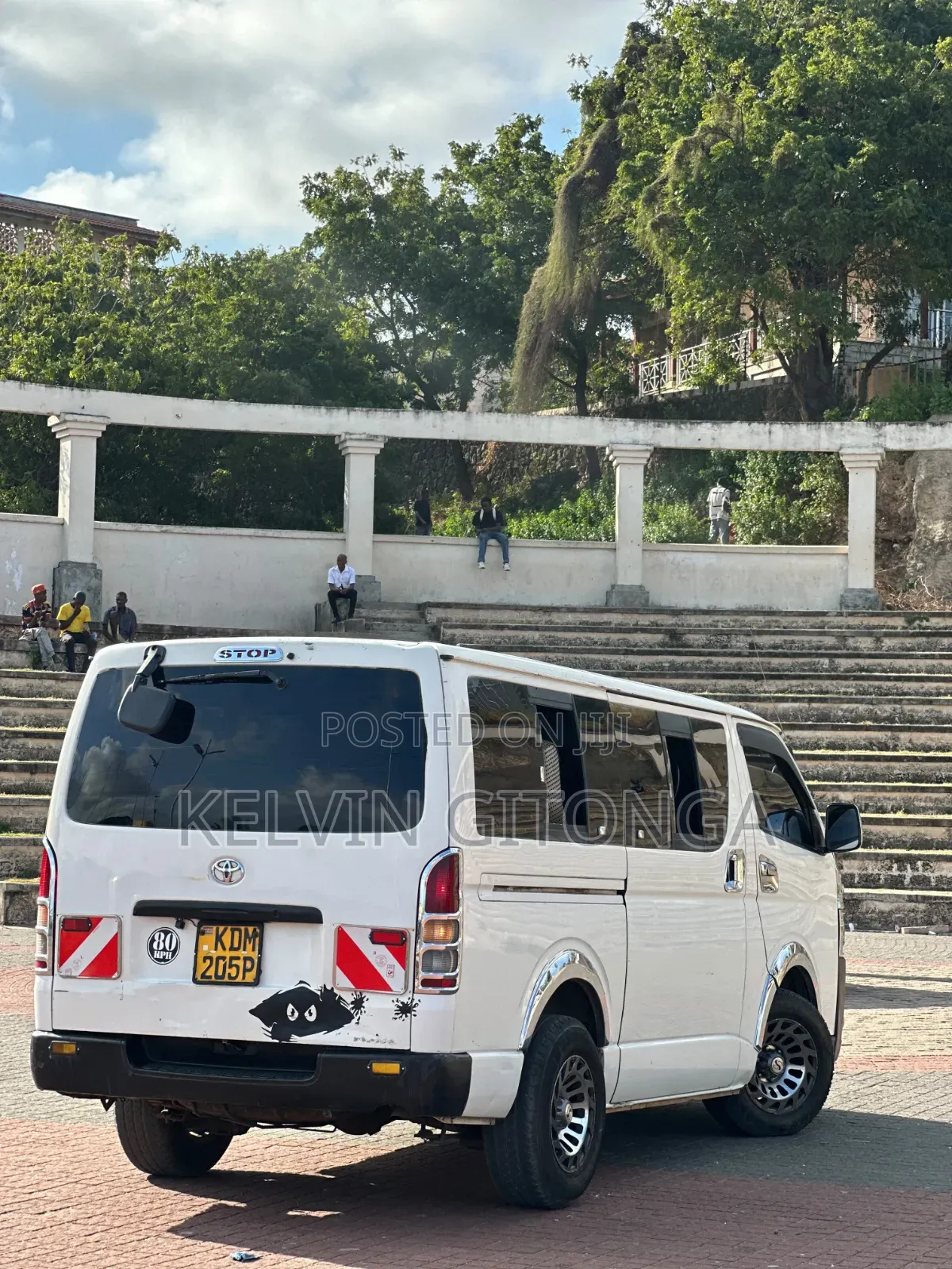 Toyota HiAce 2016 White
