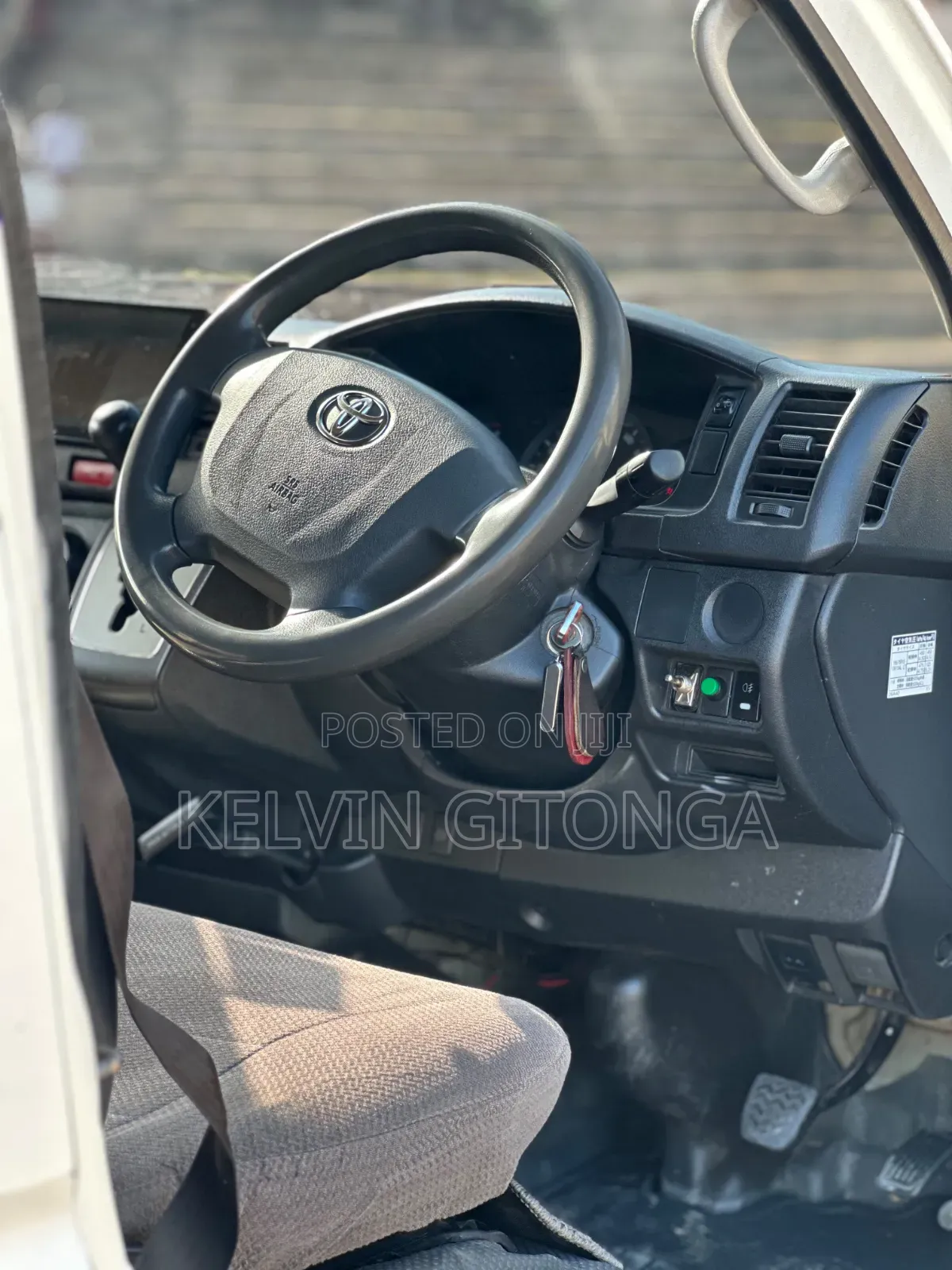 Toyota HiAce 2016 White