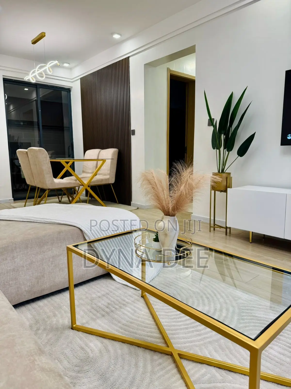 Luxury Airport Stay |2BR • Pool • Gym • Fast Wi-Fi