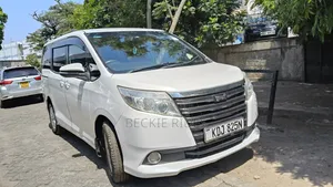 Toyota Noah 2015 Pearl