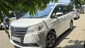 Toyota Noah 2015 Pearl