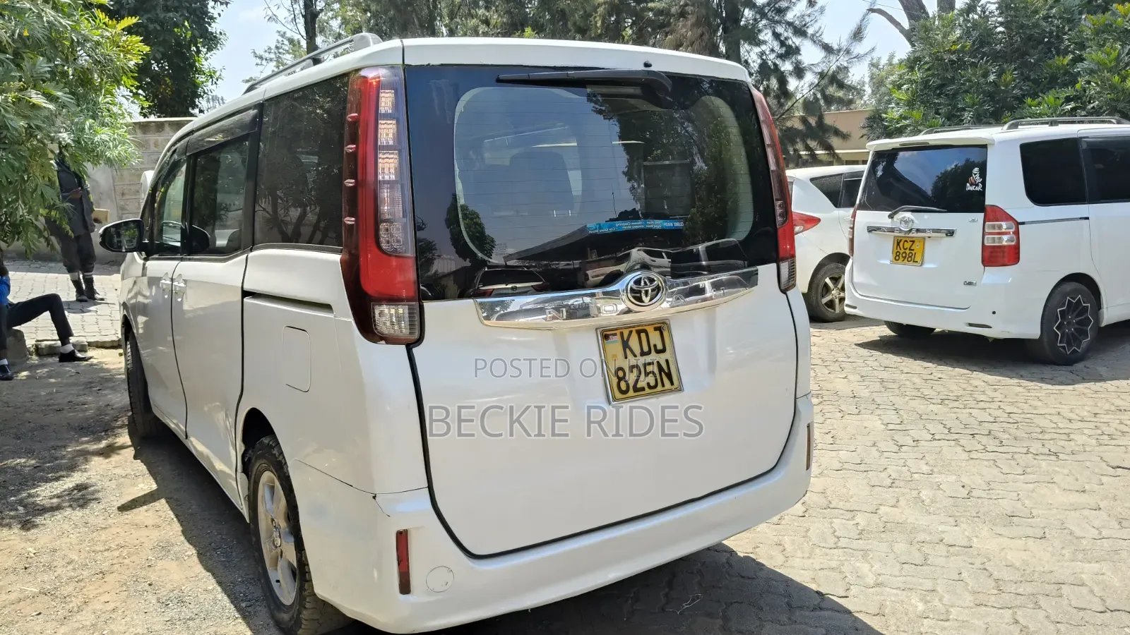 Toyota Noah 2015 Pearl