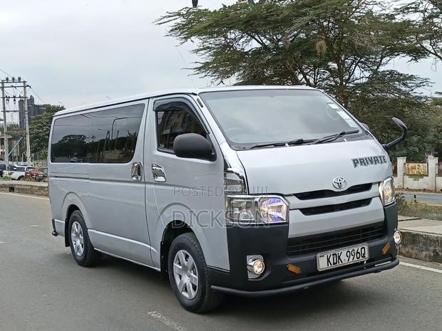 Toyota HiAce 2016 Silver