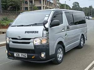 Toyota HiAce 2016 Silver