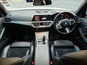 BMW 330i 2019 White