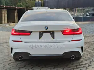 BMW 330i 2019 White