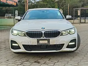 BMW 330i 2019 White