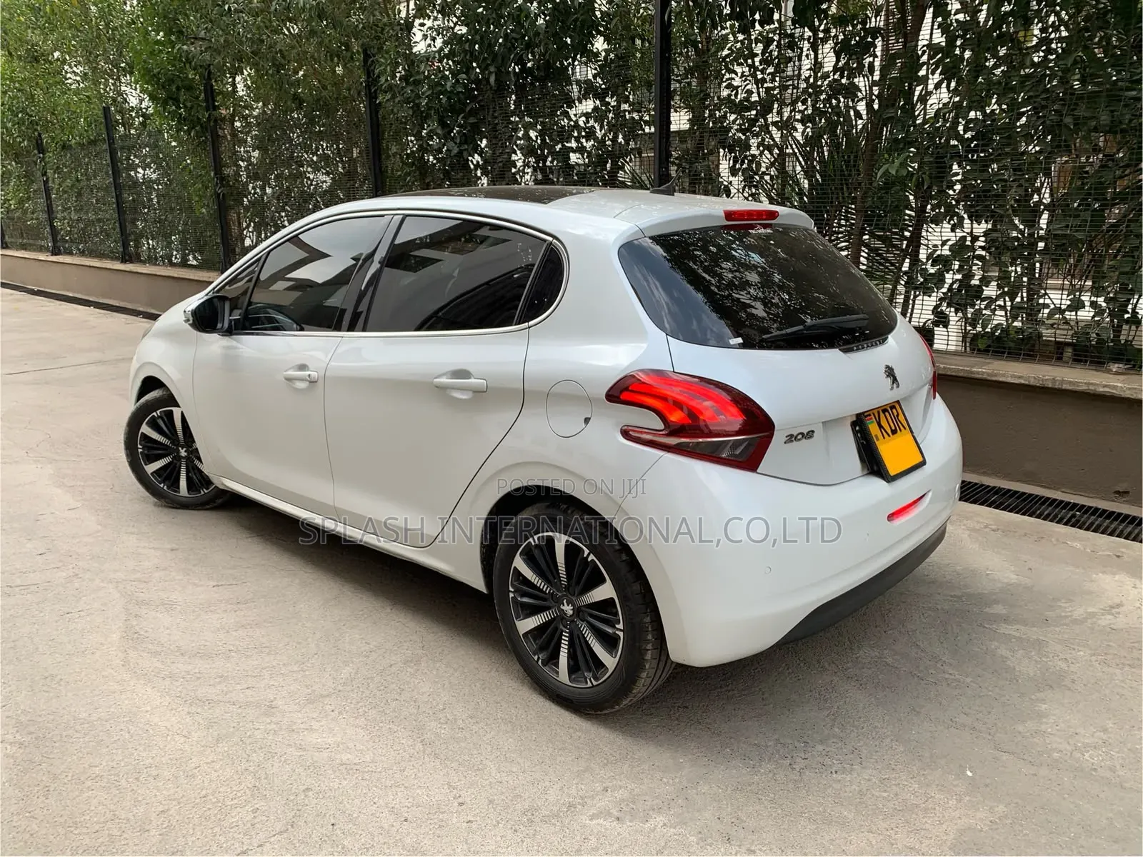 Peugeot 208 2017 White
