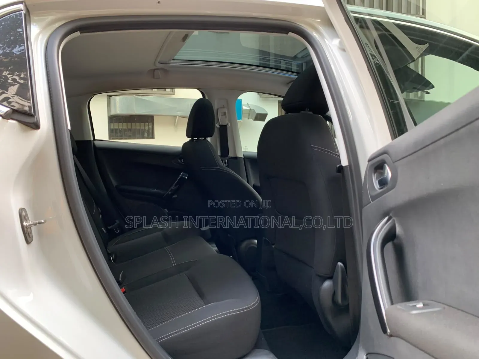Peugeot 208 2017 White
