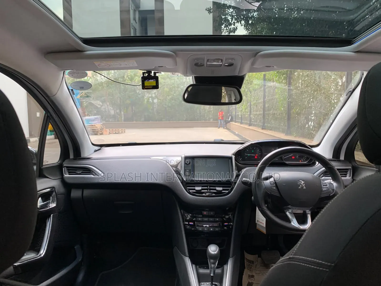 Peugeot 208 2017 White
