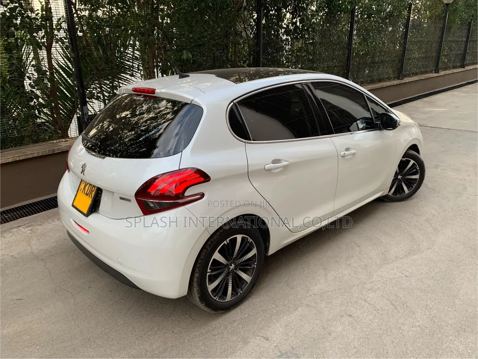 Peugeot 208 2017 White