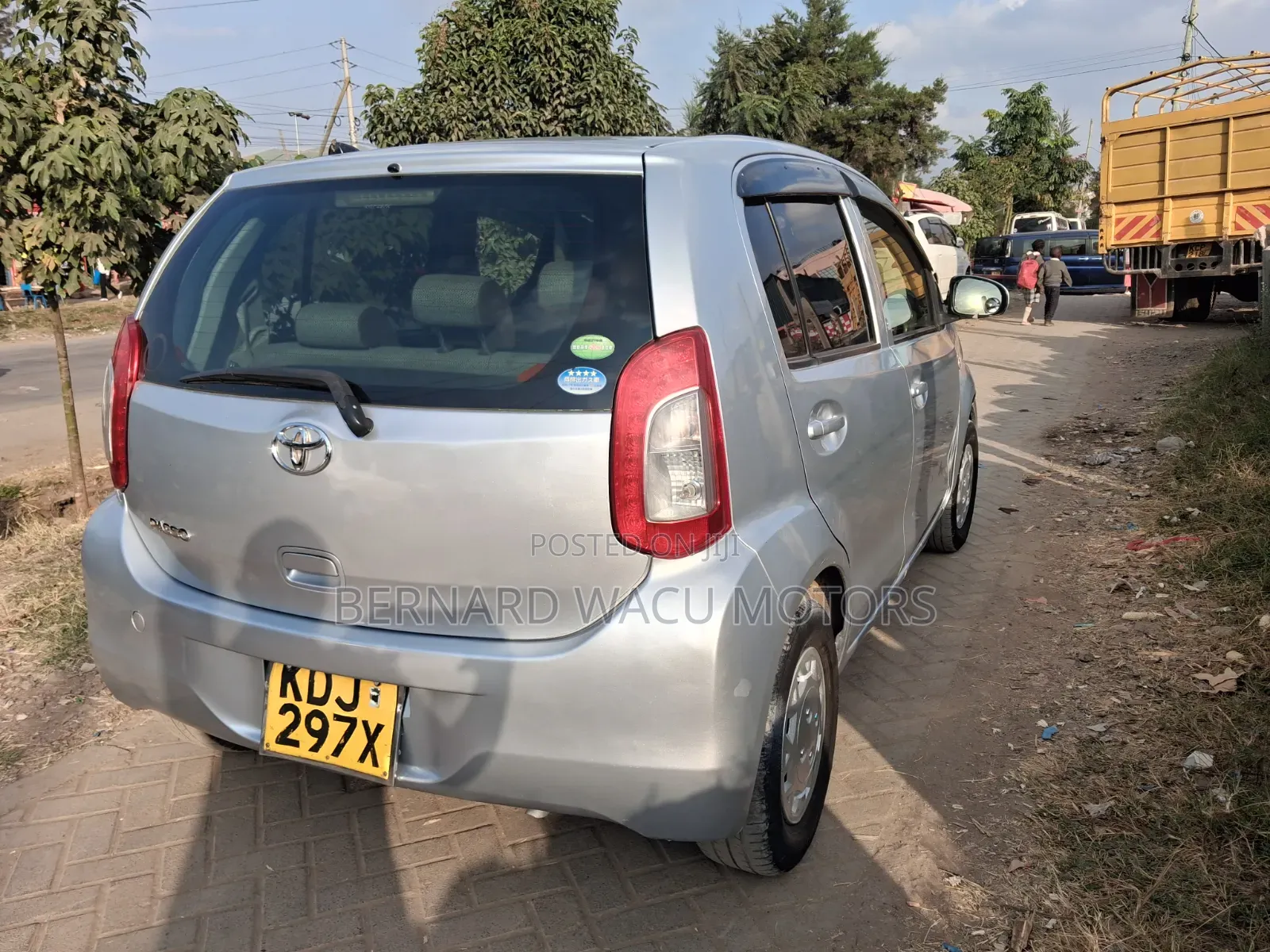 Toyota Passo 2015 Silver