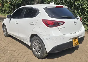 Mazda Demio 2018 White