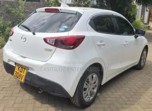 Mazda Demio 2018 White