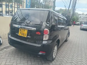 Toyota Corolla Rumion 2011 Black