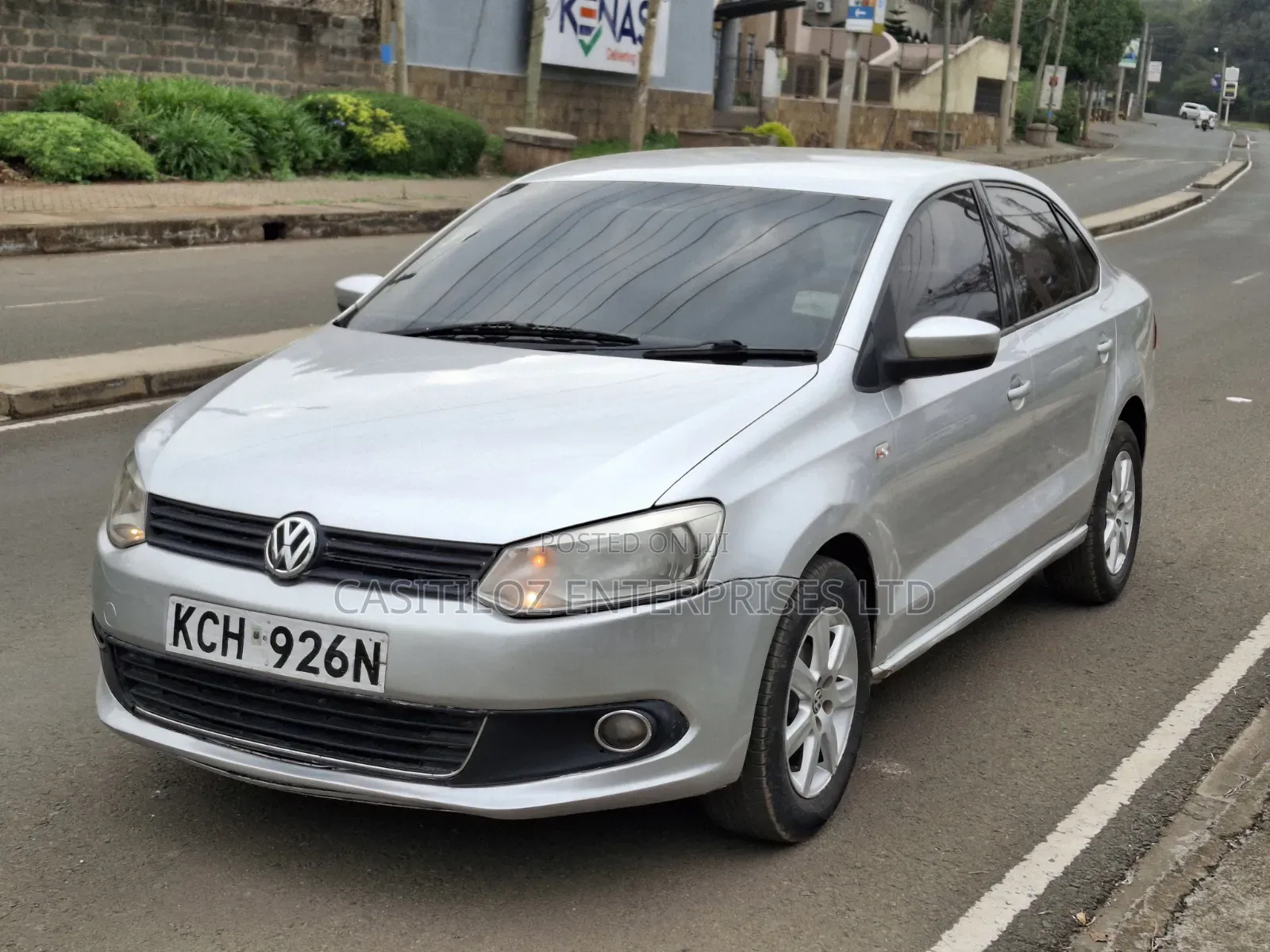 Volkswagen Polo 2015 Silver
