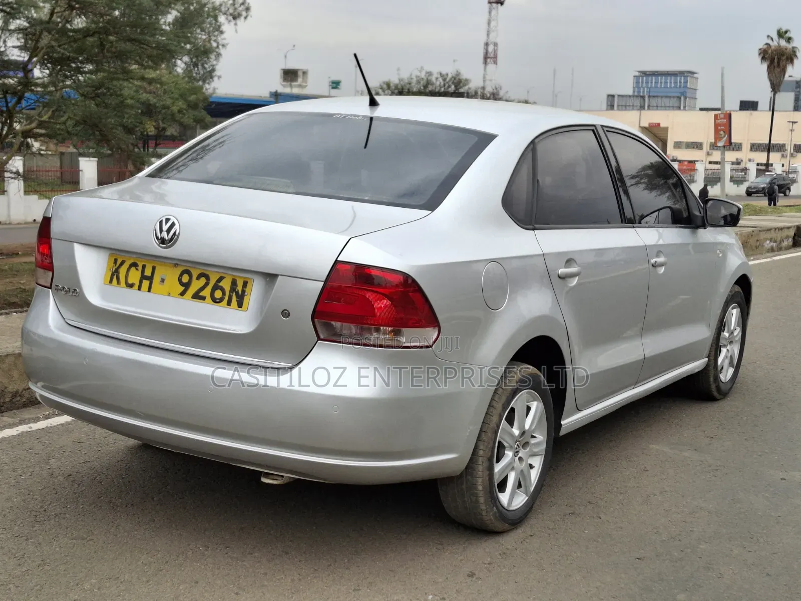 Volkswagen Polo 2015 Silver