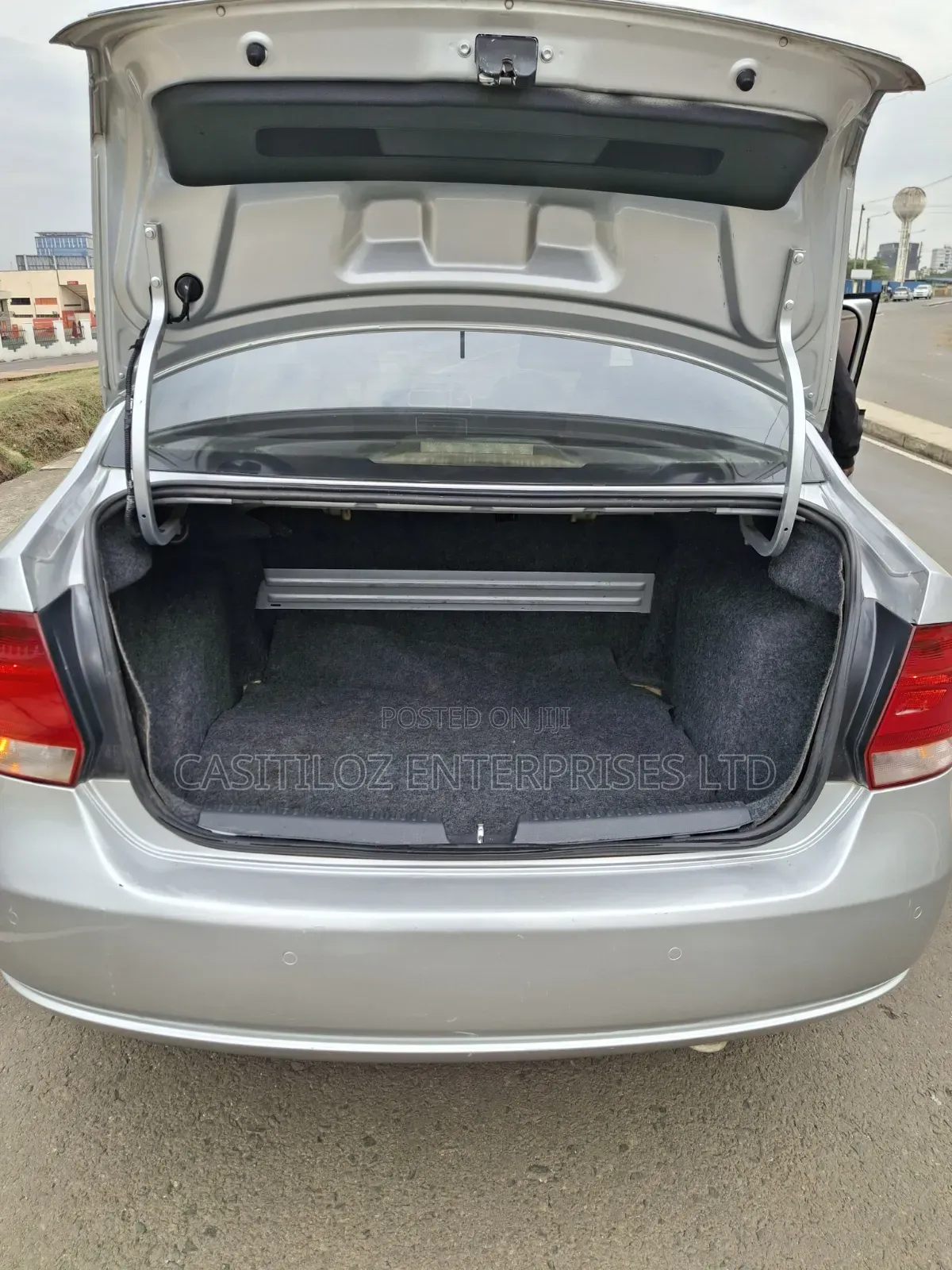 Volkswagen Polo 2015 Silver