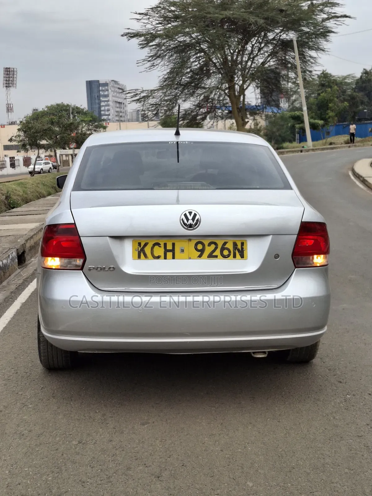 Volkswagen Polo 2015 Silver
