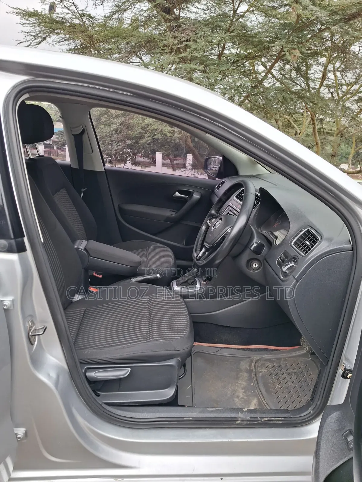 Volkswagen Polo 2015 Silver