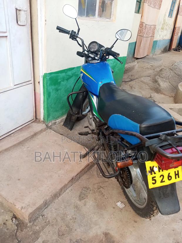 Honda CB 2021 Blue - thumbnail 2