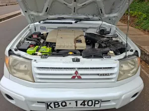 Mitsubishi Pajero IO 1999 White
