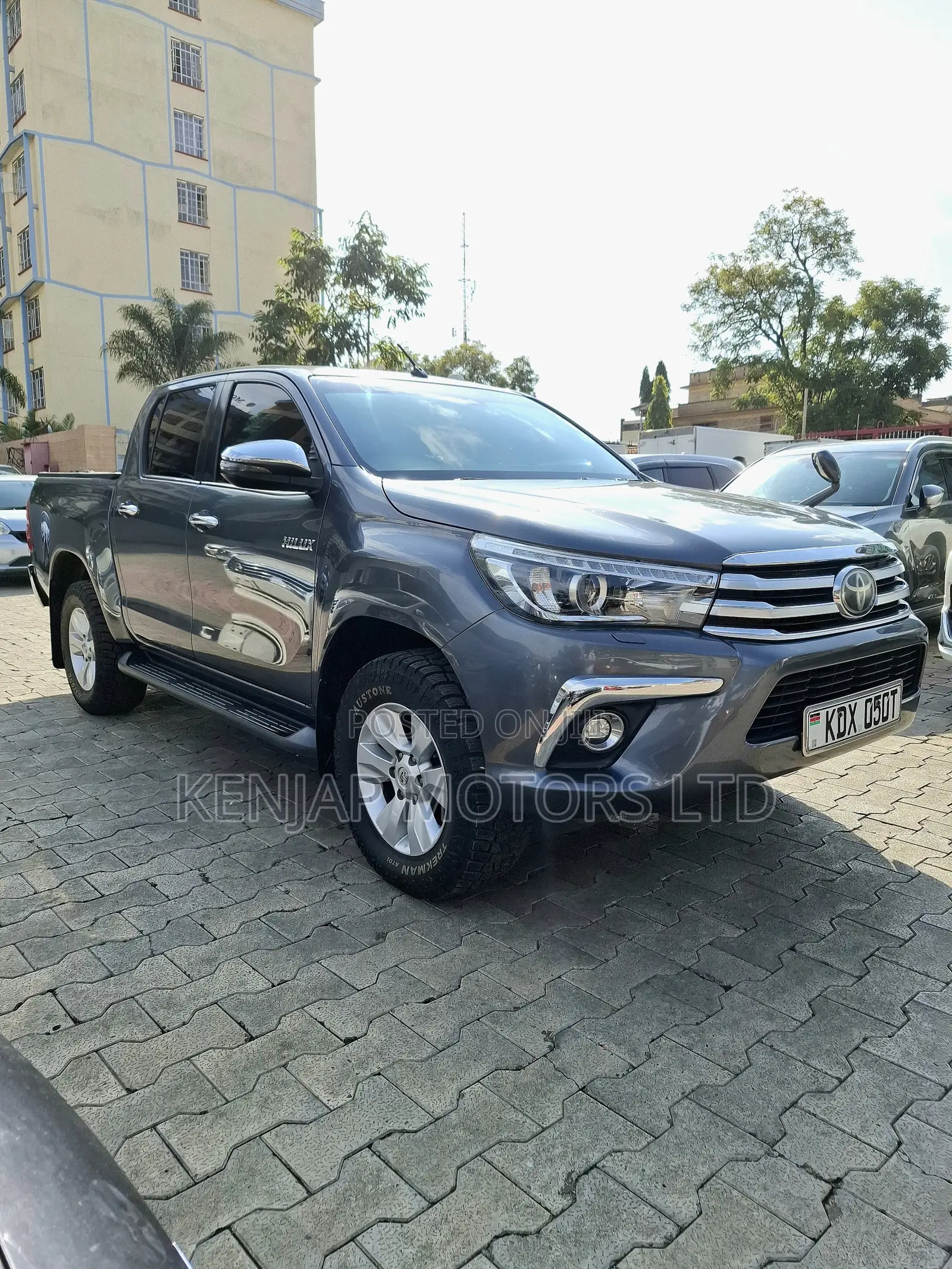 Toyota Hilux 2018 Gray