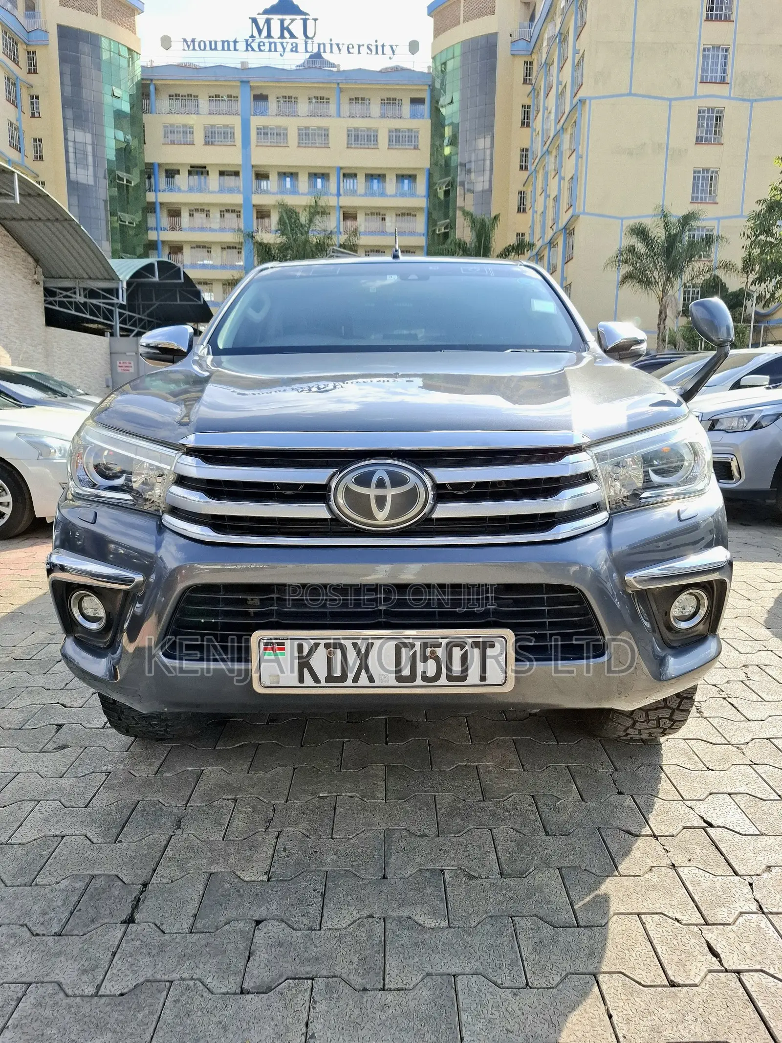 Toyota Hilux 2018 Gray