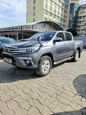 Toyota Hilux 2018 Gray