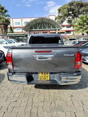 Toyota Hilux 2018 Gray