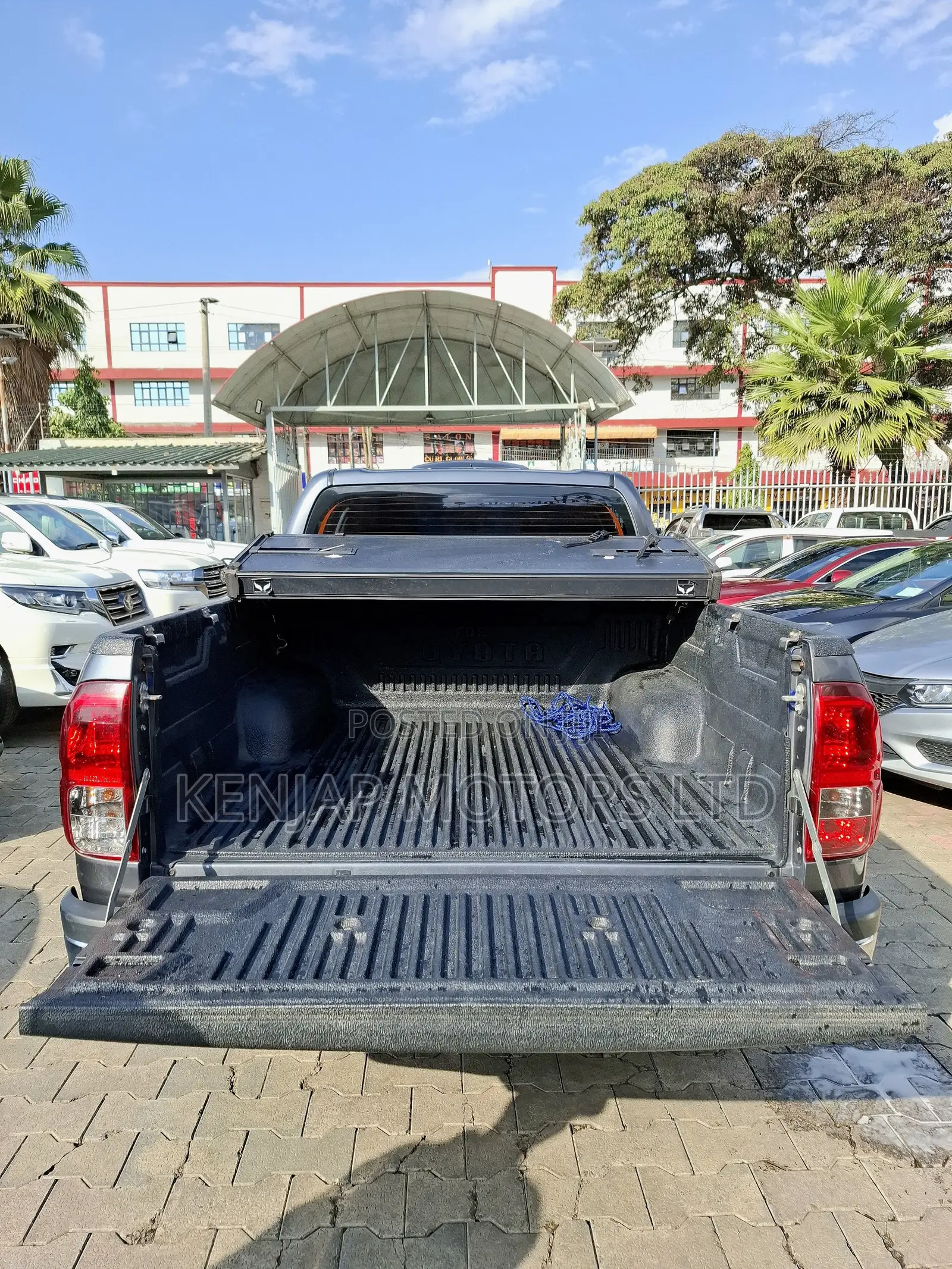 Toyota Hilux 2018 Gray