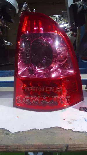 Toyota Fielder (2005) Taillight