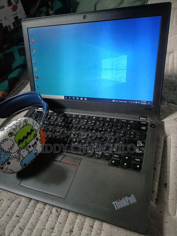Laptop Lenovo ThinkPad X270 8GB Intel Core i5 HDD+SSD 1.5T - main view