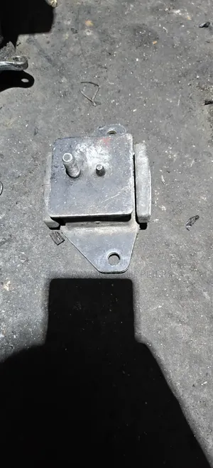 Landcruser Amazon 1hd Engine Mounting