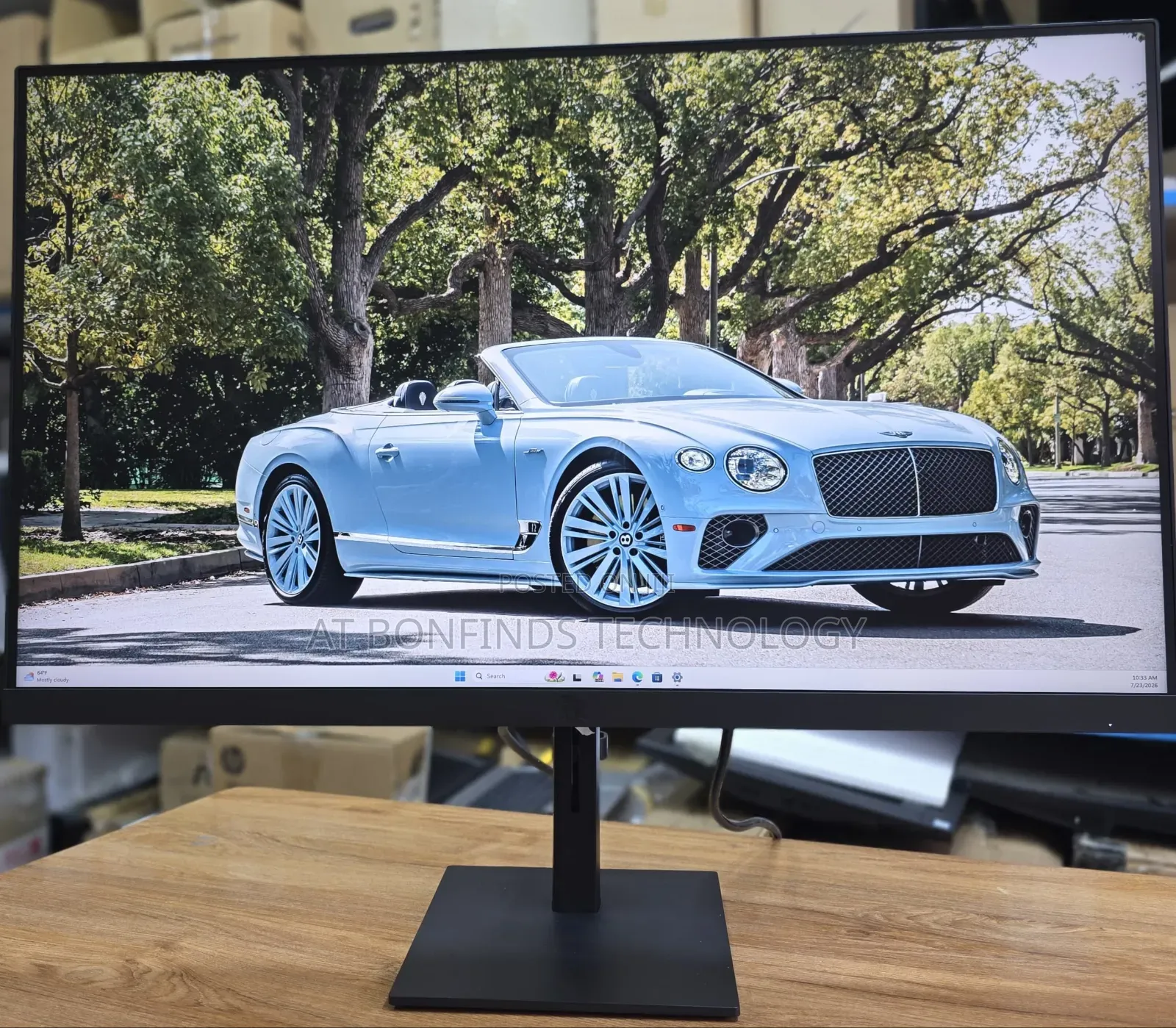 HP P32u G5 
32 Inch QHD (2560*1440)