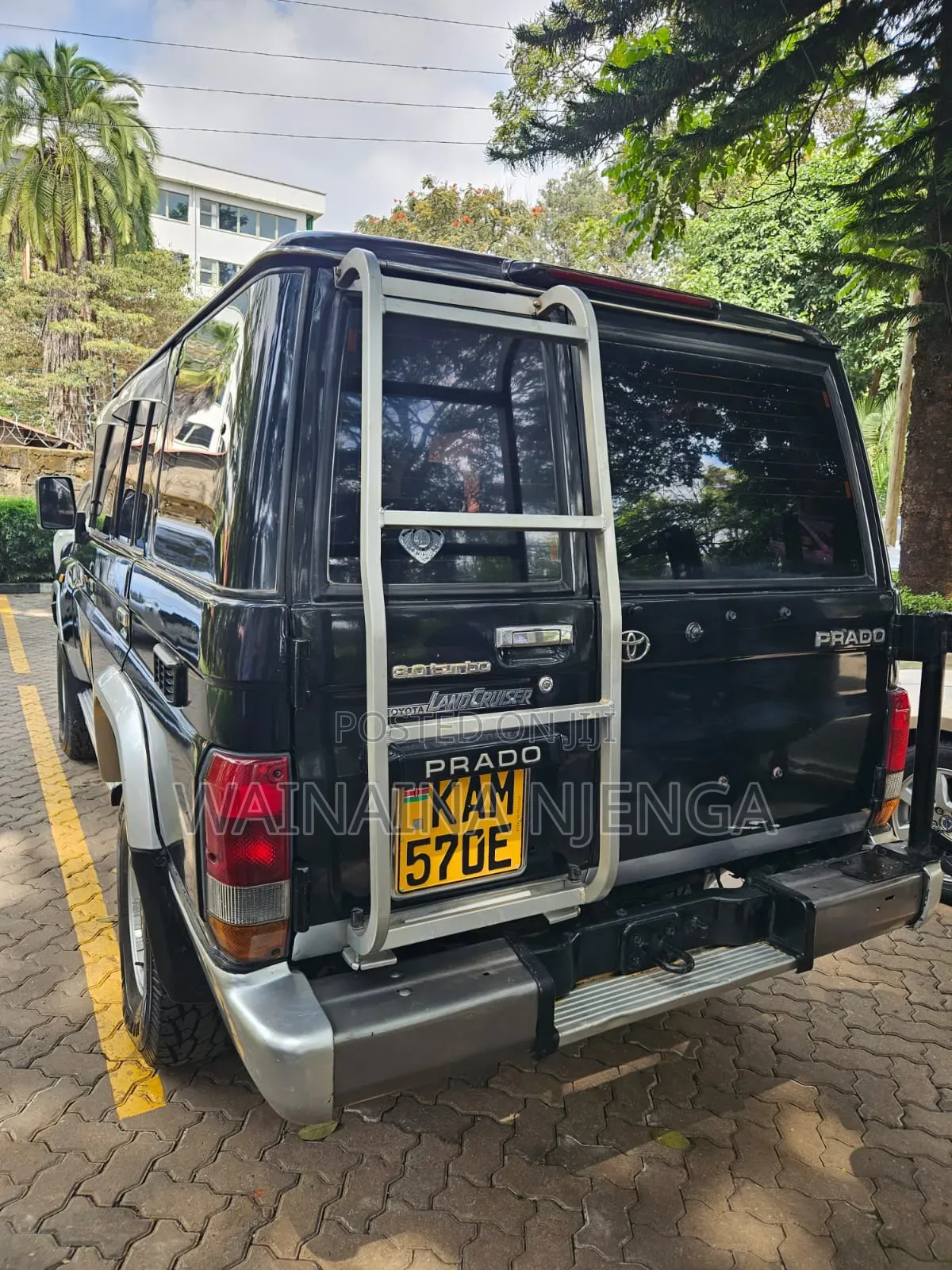 Toyota Land Cruiser 1999 Black