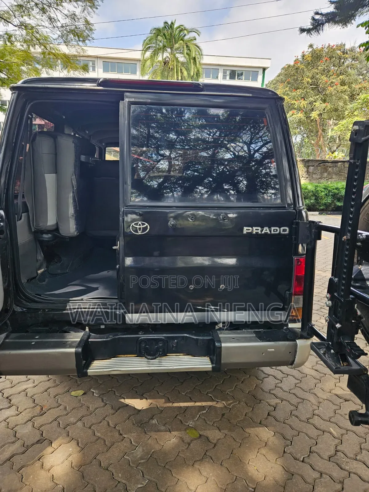 Toyota Land Cruiser 1999 Black
