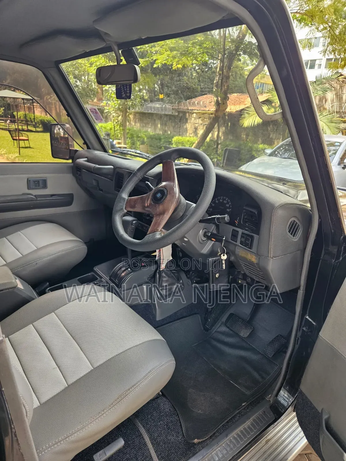 Toyota Land Cruiser 1999 Black