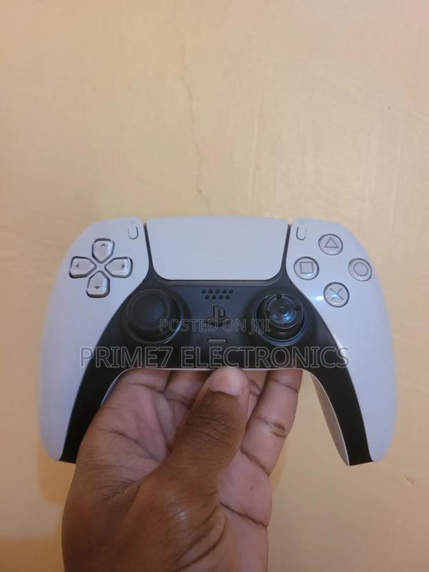 Playstation 5 Pad - main view
