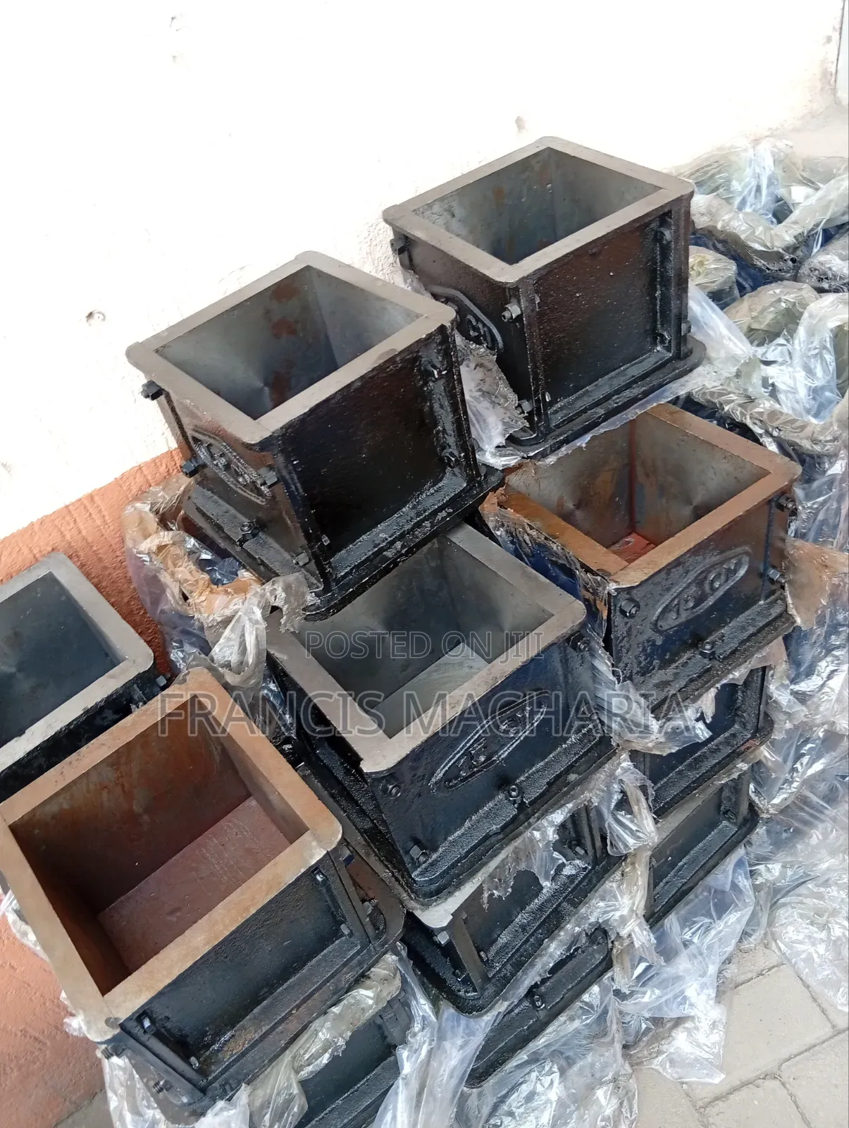 High Quality Cube Moulds Cast