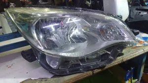 Subaru Trizia Headlight