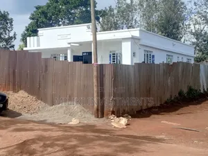 4bdrm Bungalow in Kenol Estate, Kimorori/Wempa for sale