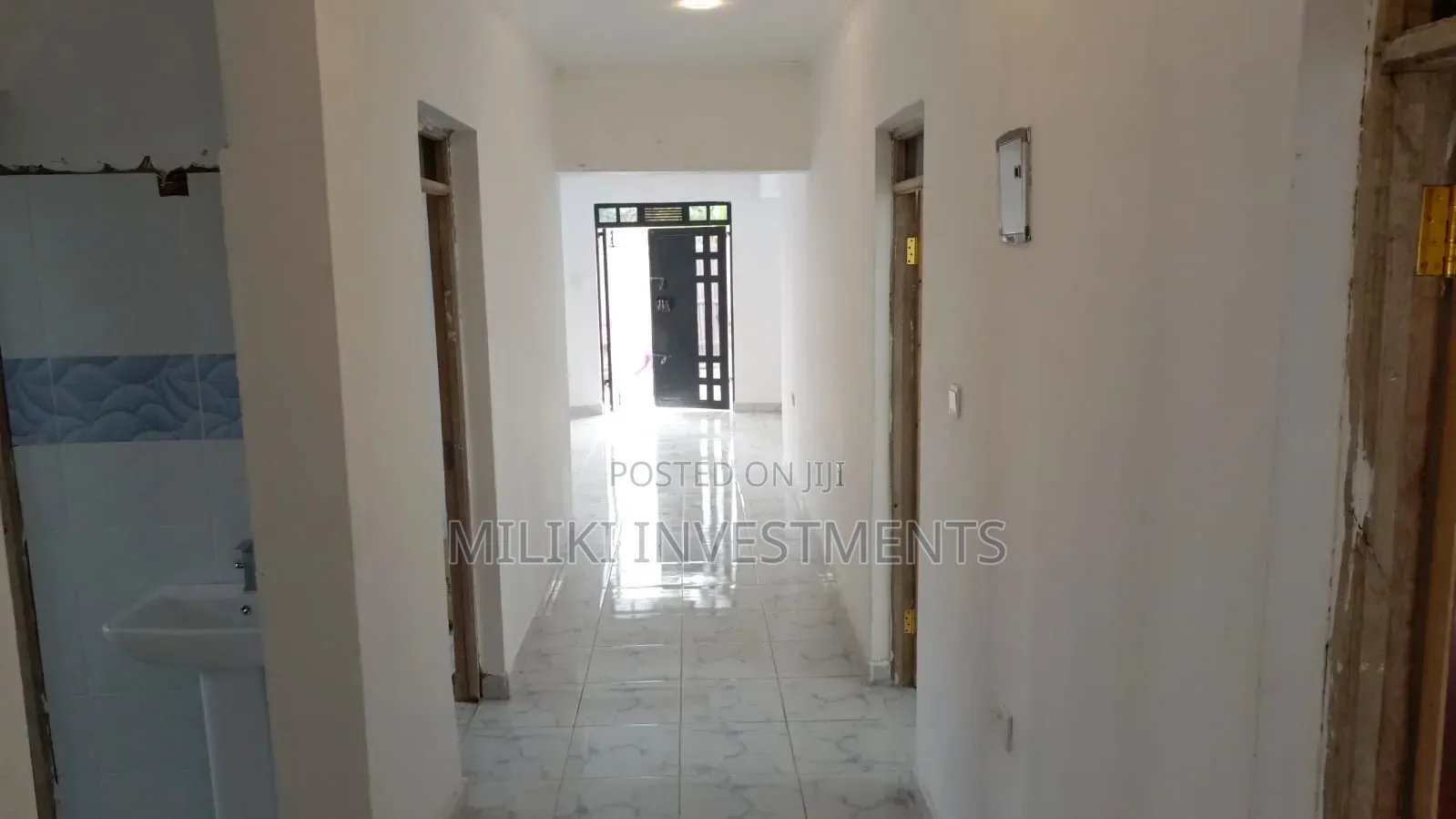 4bdrm Bungalow in Kenol Estate, Kimorori/Wempa for sale