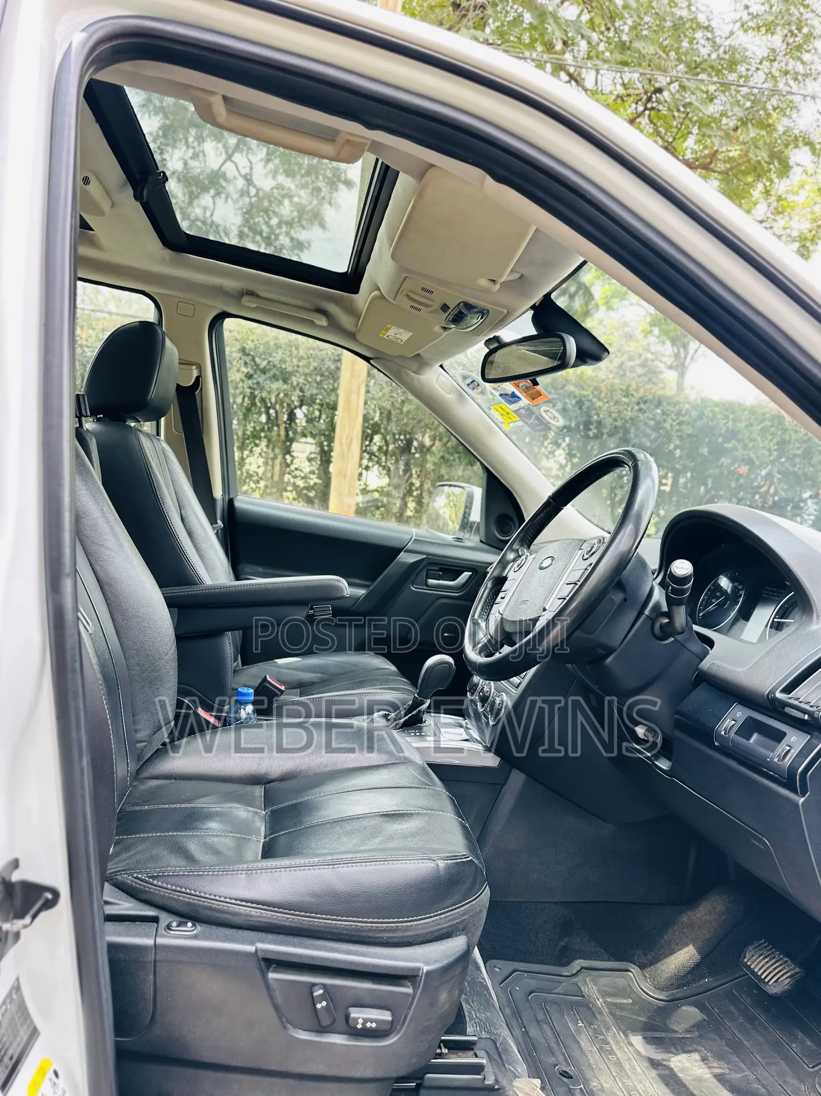 Land Rover Freelander SV Premium 2014 White