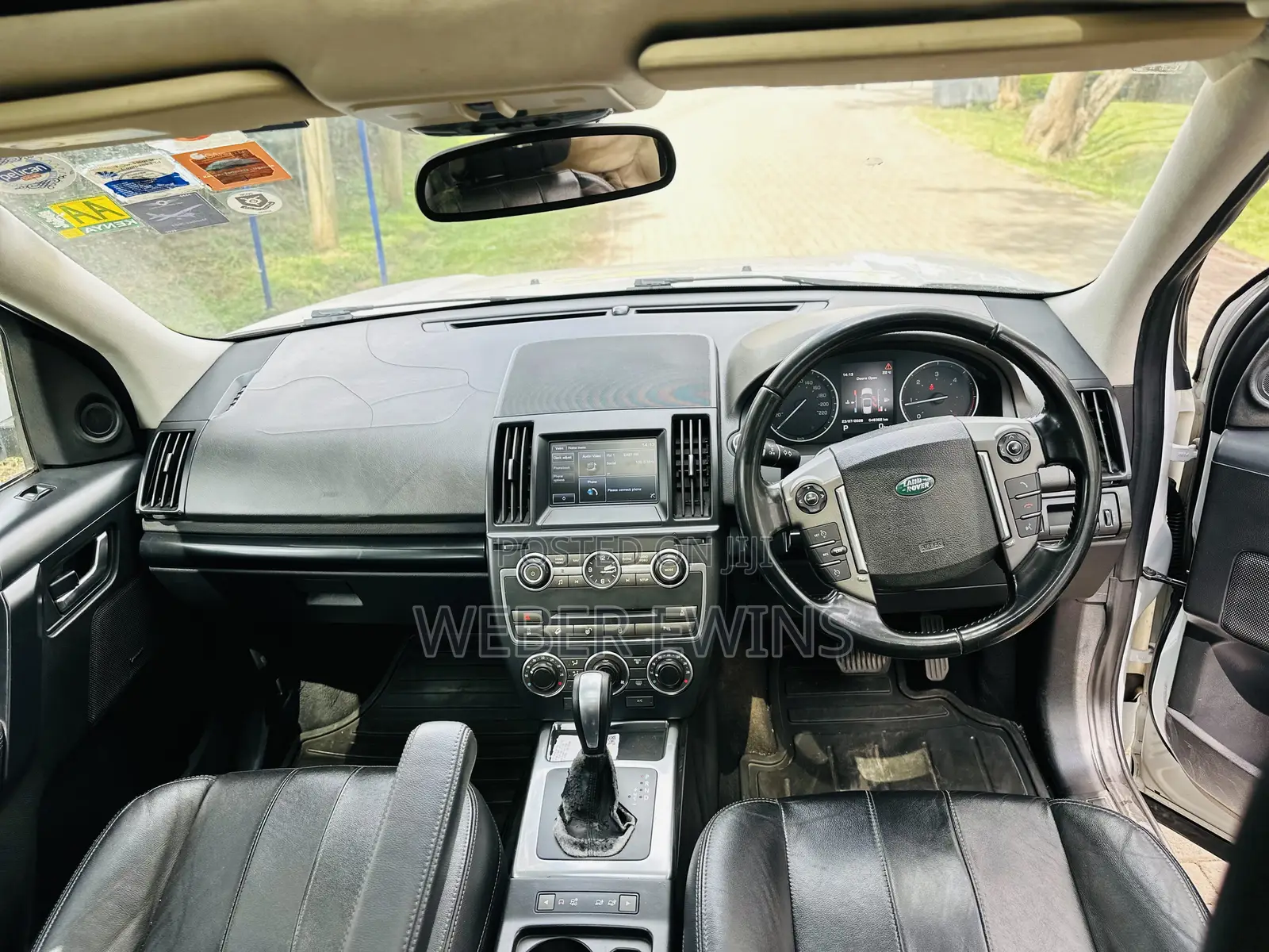 Land Rover Freelander SV Premium 2014 White