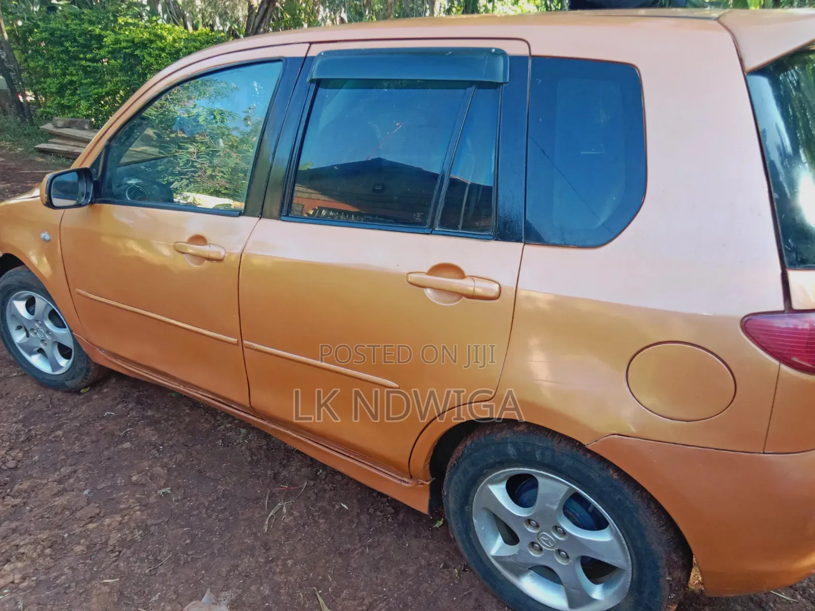 Mazda Demio 2009 Orange