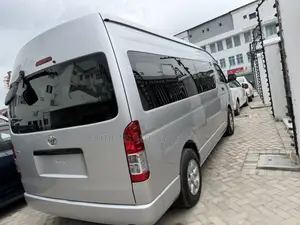 Toyota HiAce 2019 Silver