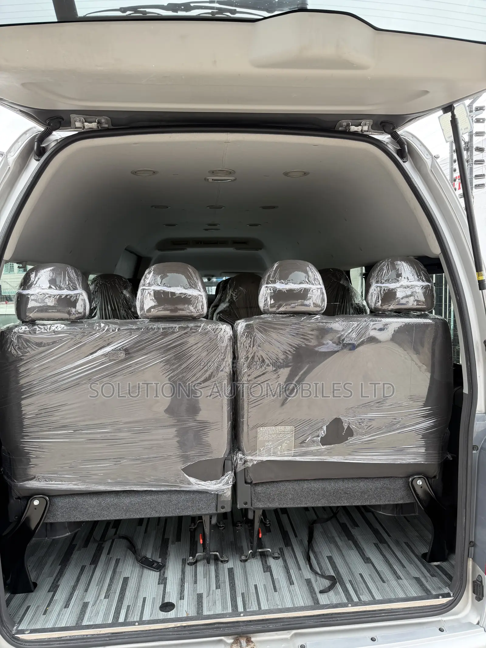 Toyota HiAce 2019 Silver