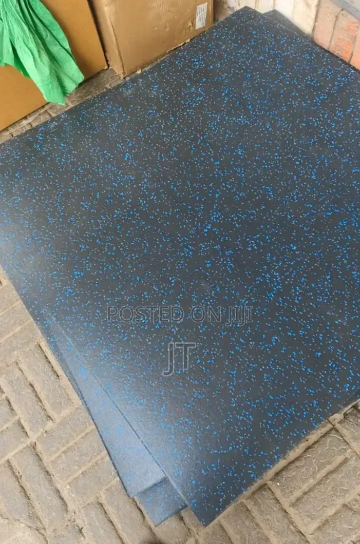 Rubber Flooring Gym Mats 1m by 1m
20mm Thickness